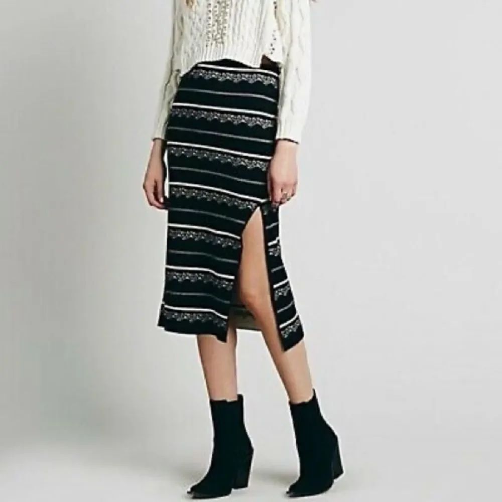 ✨ House of Harlow 1960 Ribbed Sparkle Sweater Striped Fitted Midi Skirt✨